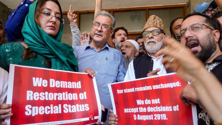 https://salarnews.in/public/uploads/images/newsimages/maannewsimage05082026_195633_Article 370.jpg
